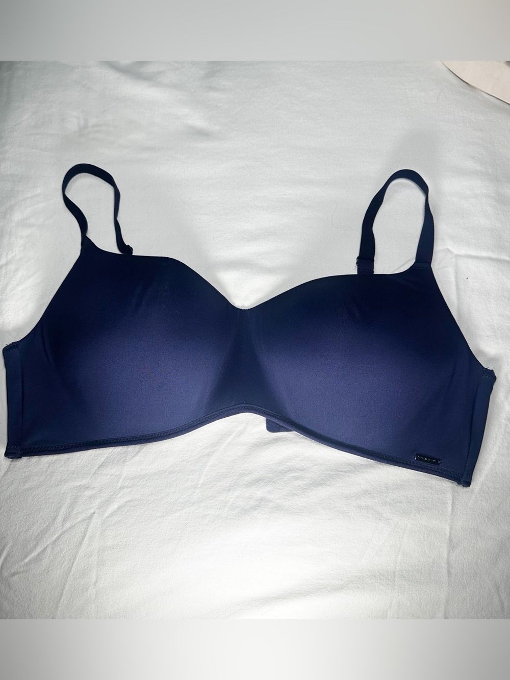 Halston Bra Modern Micro Wire-Free 38D Navy tshirt bra